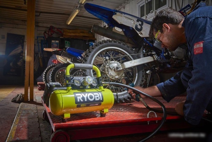 Компрессор Ryobi R18AC-0
