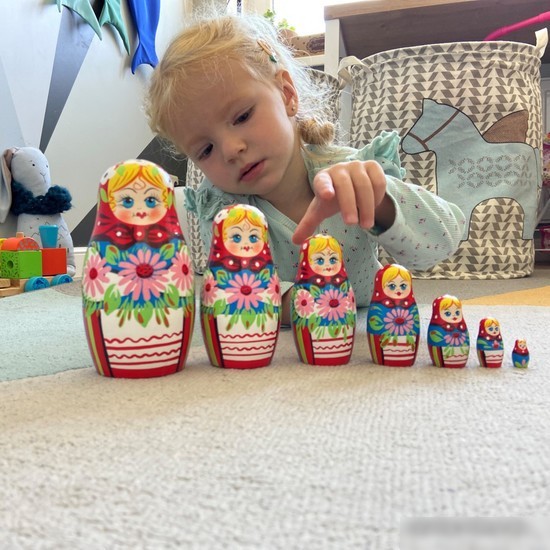 Развивающая игра Брестская Матрешка С букетом лилий (набор 7 шт)