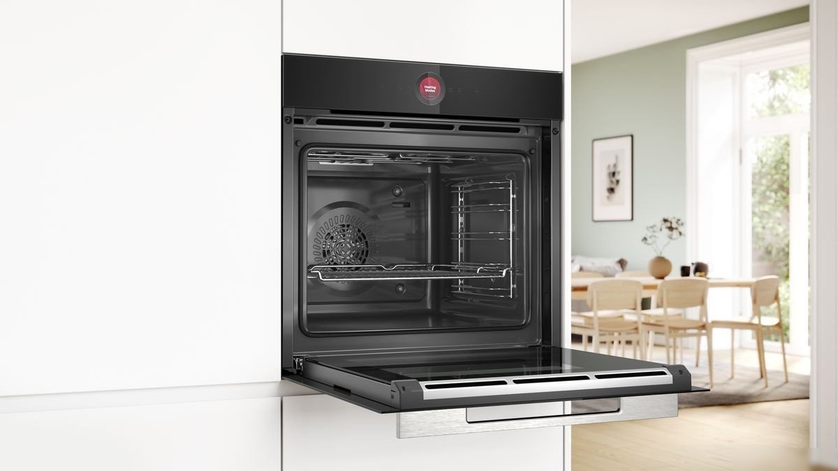 Электрический духовой шкаф Bosch Serie 8 HBG7241B2