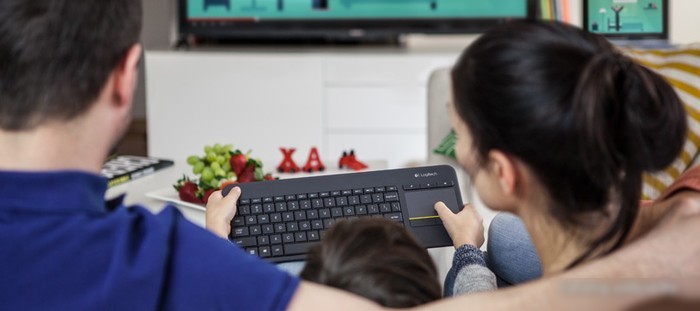Клавиатура Logitech Wireless Touch Keyboard K400 Plus Black (920-007147)