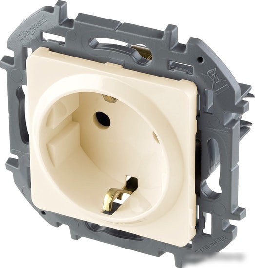 Розетка Legrand Inspiria 673721