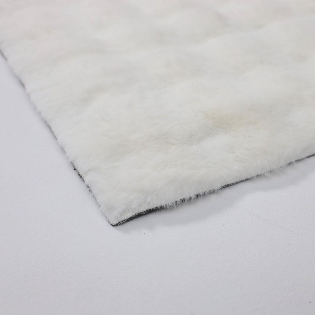 Ковер для жилой комнаты AksHome Buble Faux Fur (120x170, белый)