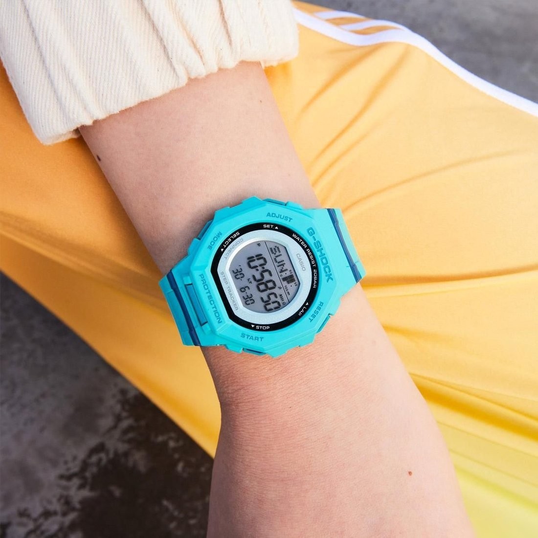 Наручные часы Casio GMD-B300SC-2E