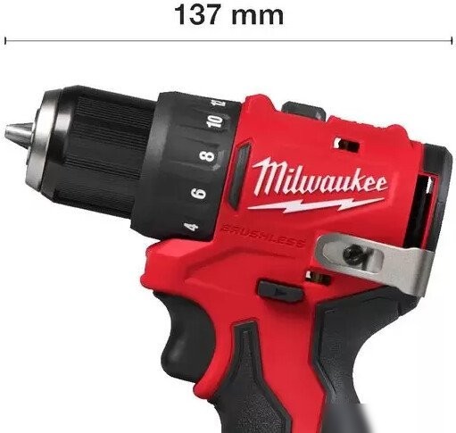 Дрель-шуруповерт Milwaukee M12 BLDDRC-202C 4933499686 (с 2-мя АКБ, кейс)