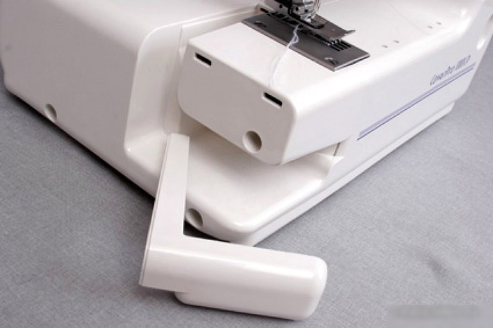 Оверлок Janome Cover Pro 7