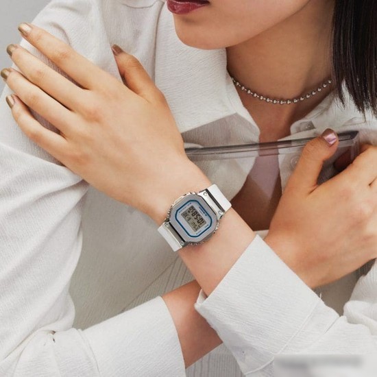 Наручные часы Casio G-Shock GM-S5600LC-7