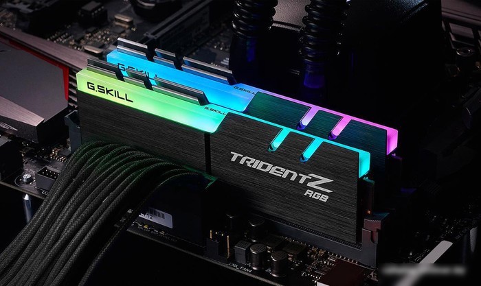Оперативная память G.Skill Trident Z RGB 2x16GB DDR4 PC4-28800 F4-3600C16D-32GTZRC